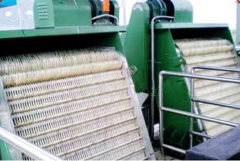 1681545952141399.jpg 格柵清污機(jī).jpg